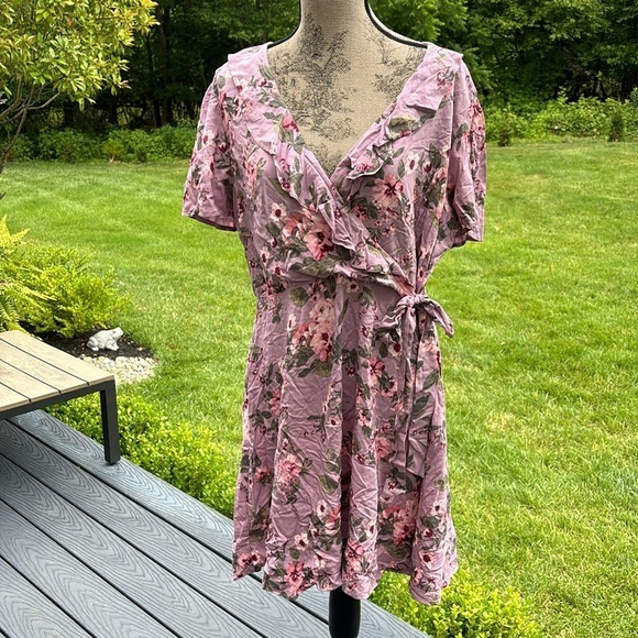 Xhilaration Purple Floral
Wrap Mini Dress new - Picture 3 of 4